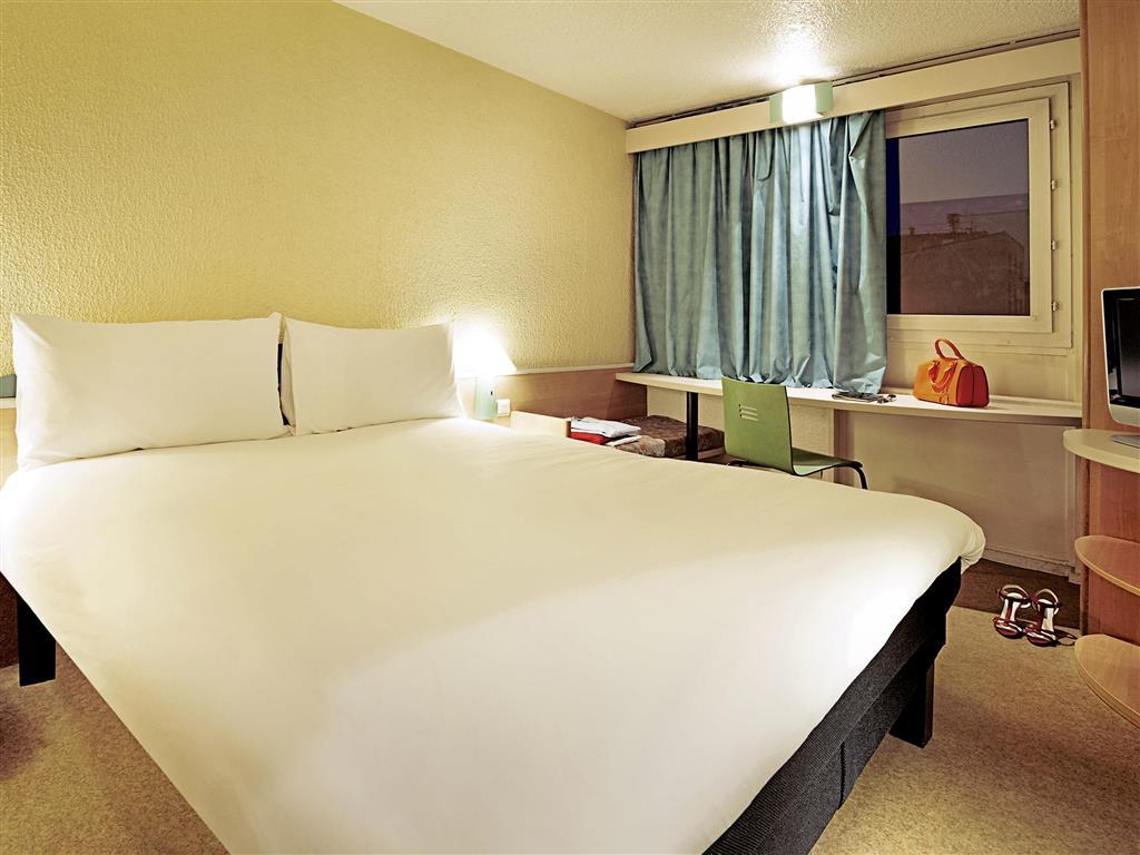 Ibis Charleroi Centre Gare Hotel Bagian luar foto